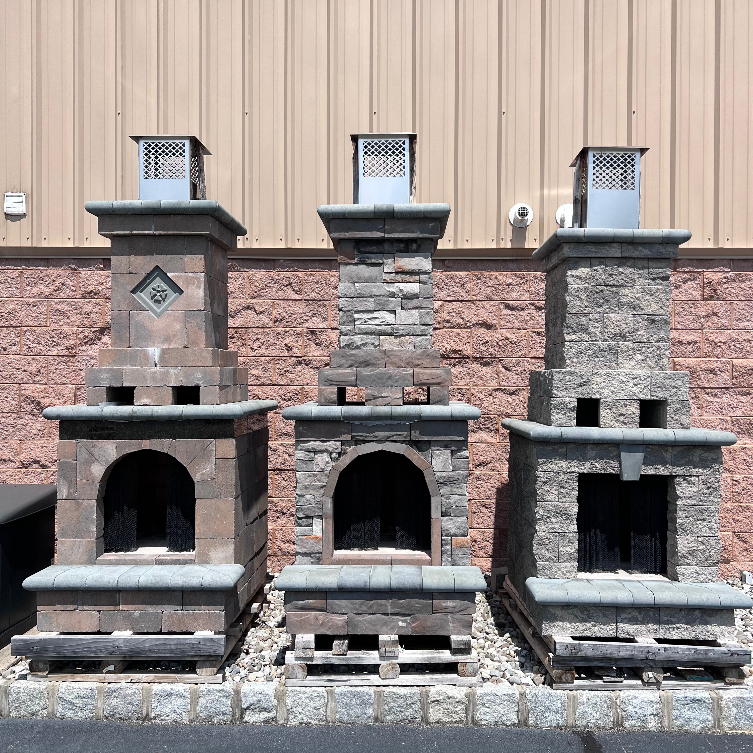 Fire Pits & Fireplaces