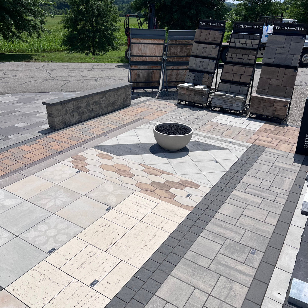 Showroom and Outdoor Display