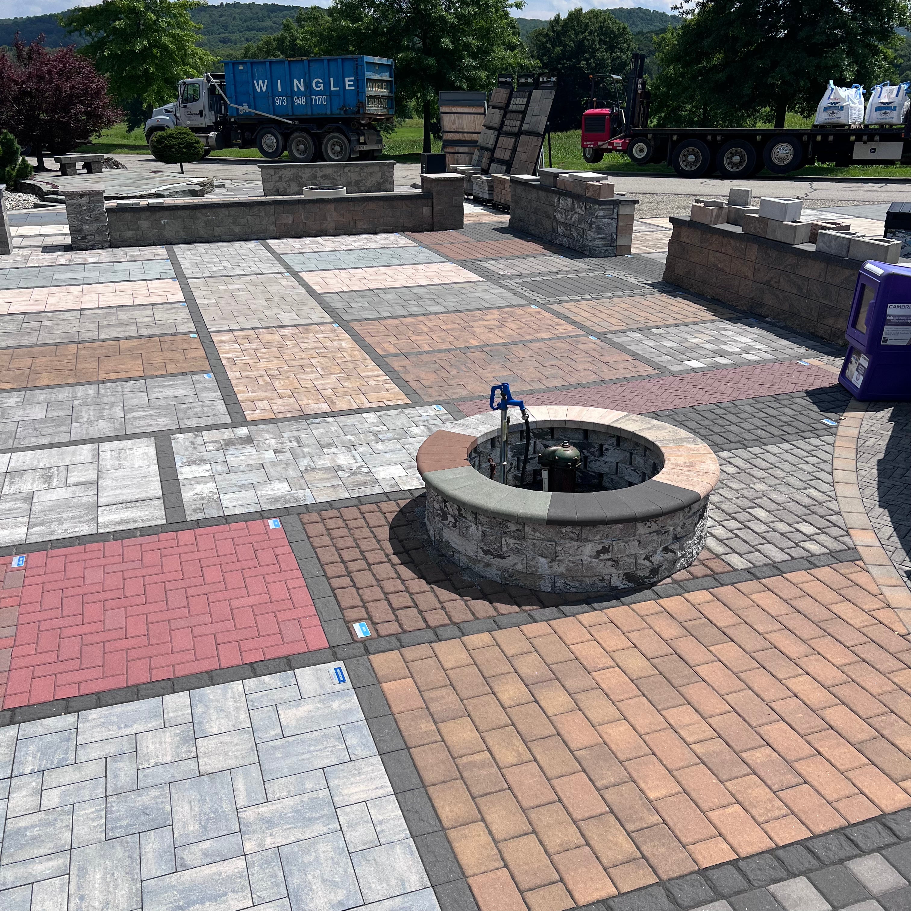 Showroom and Outdoor Display