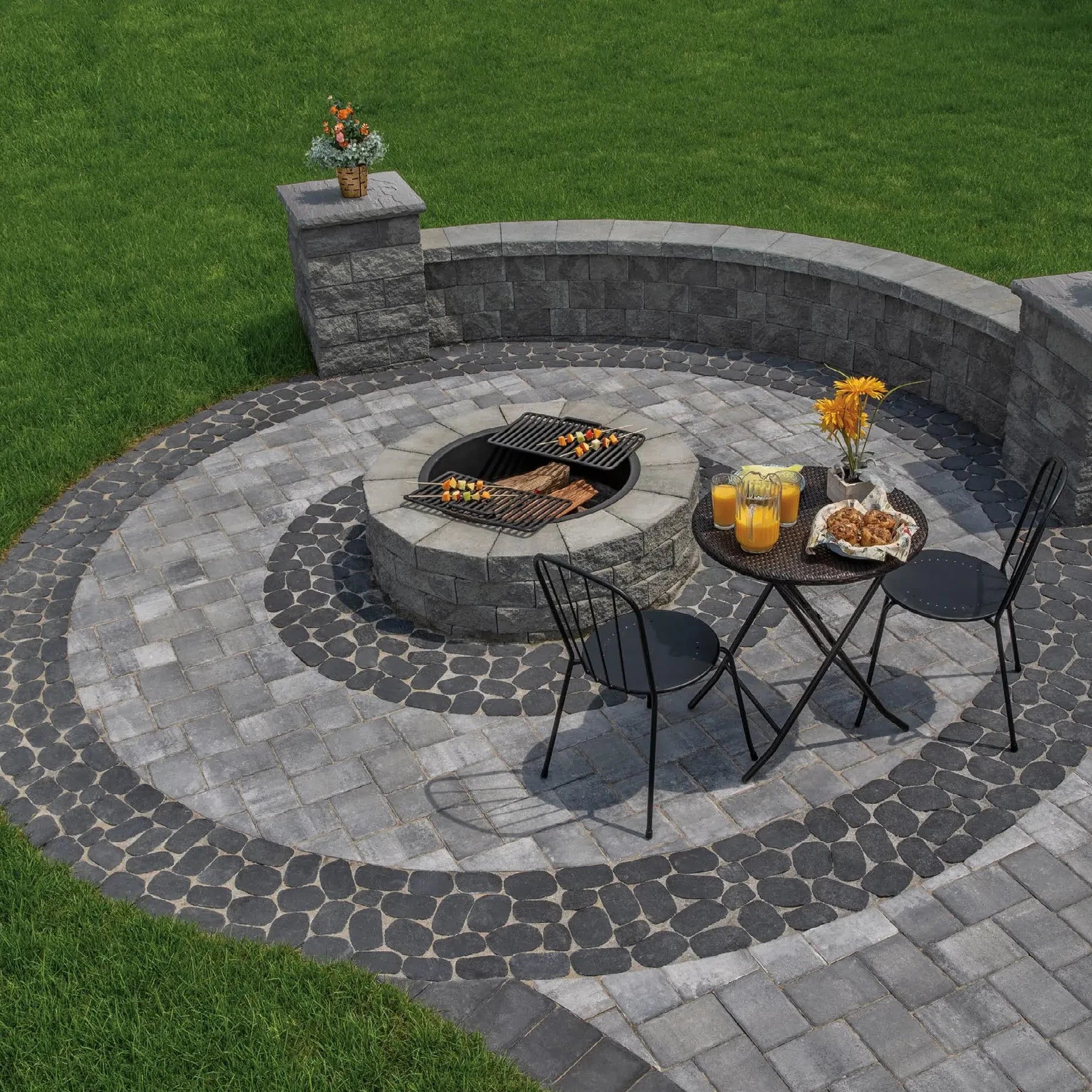 Fire Pits & Fireplaces