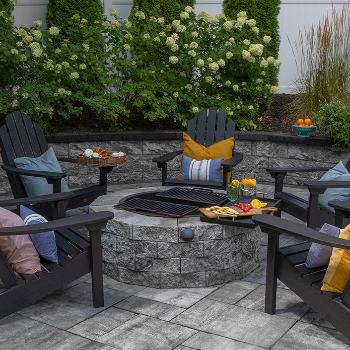 Fire Pits & Fireplaces