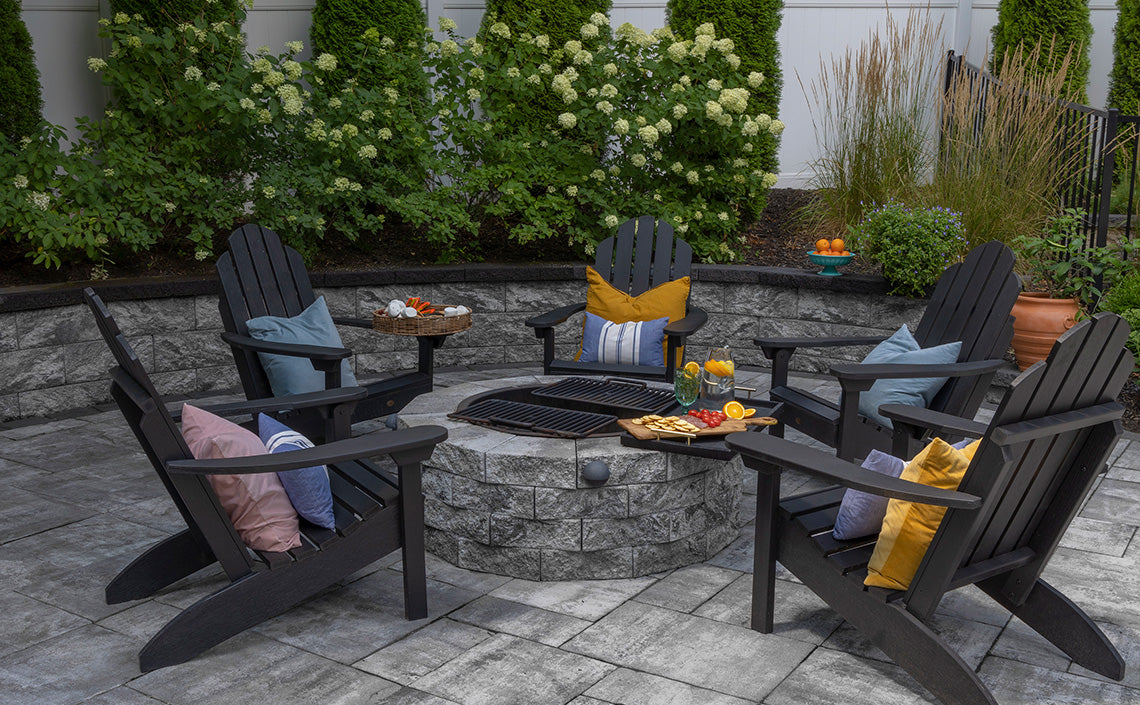 Fire Pits & Fireplaces